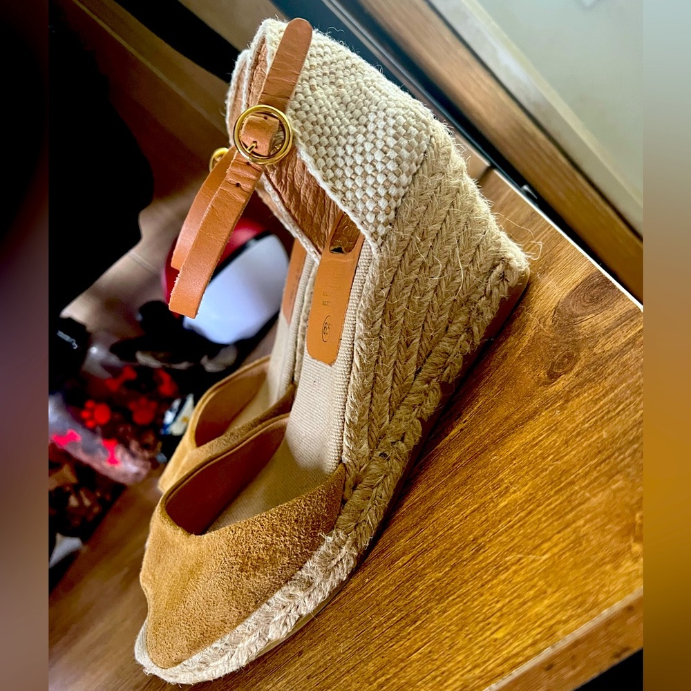 Wedge peep toe sandal